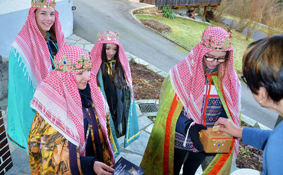 Eine der Sternsingergrupen der Pfarre Kopfing