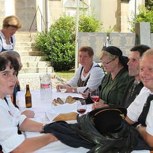 Pfarrer Hansjörg Wimmer, Kaplan Samuel Ogwudile, Frau Klara