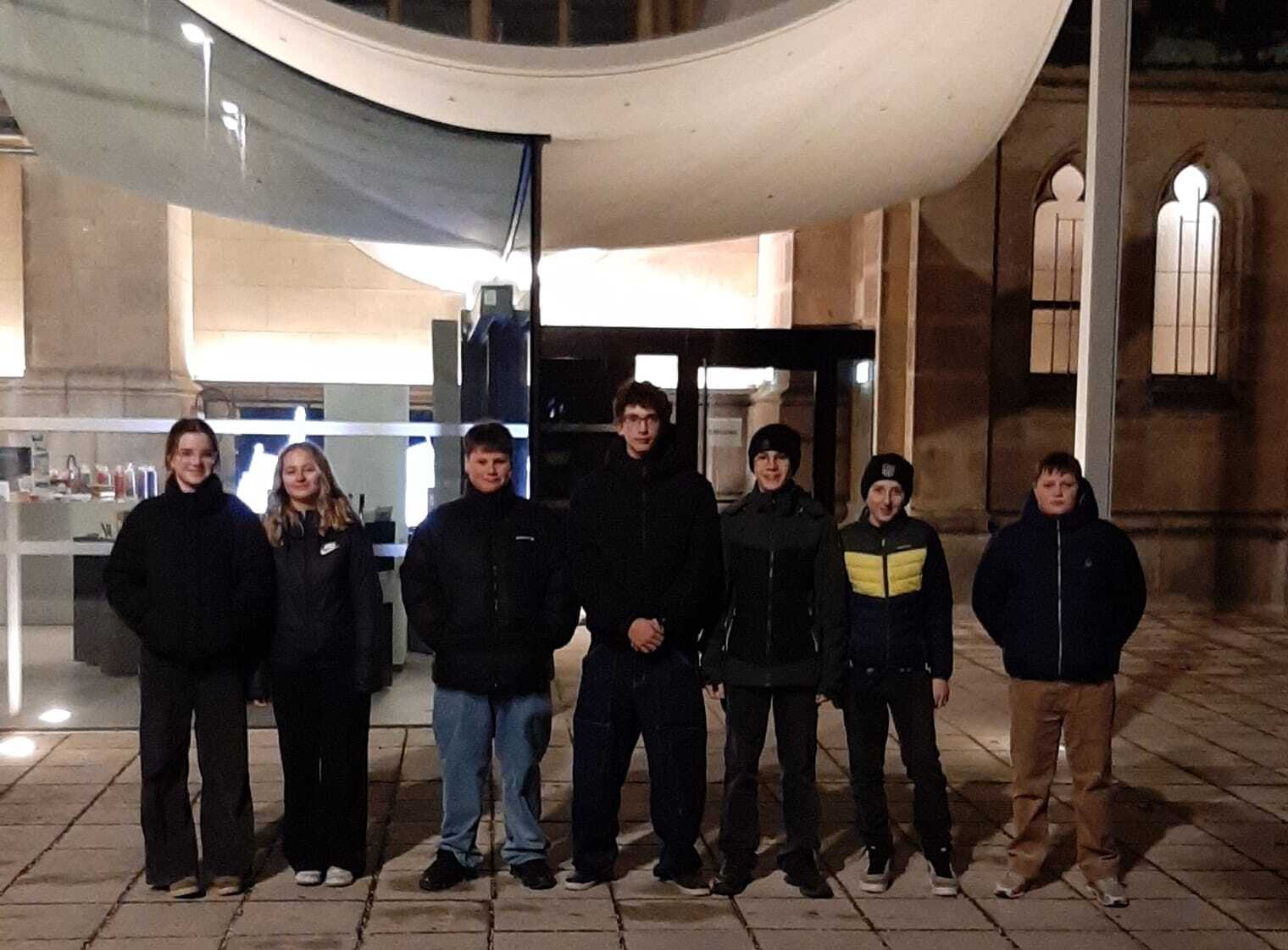 Gruppen Foto vor dem Linzer Dom