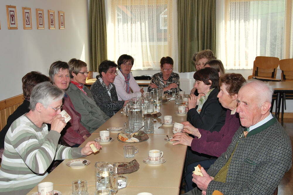 Frühstück für die Caritas-Haussammlerinnen und -sammler