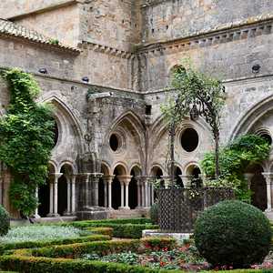 Abtei Fontfroide, Innenhof