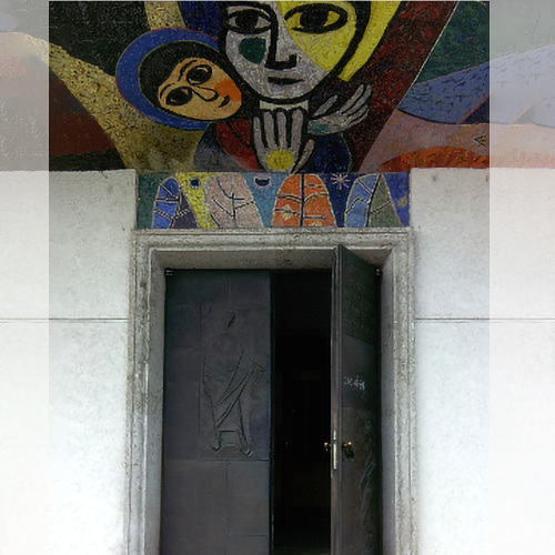  geöffnetes Portal Pfarre Linz-St. Michael