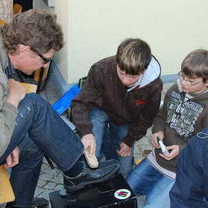 Vorstellgottesdienst und Schuhputzaktion der Firmlinge