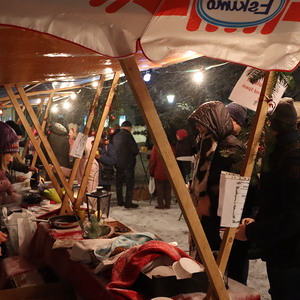 Adventfeier mit Genuss-standln in St. Quirinus