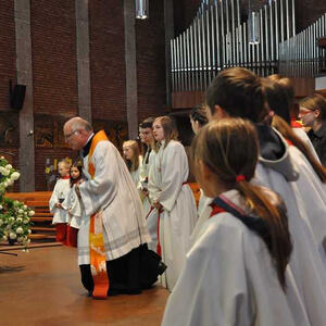 Ministranten Maiandacht