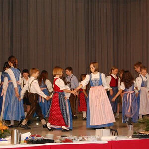 Trachtensonntag mit Ehejubilaren