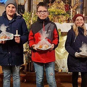 Ostermorgen Messe mit den Firmlingen