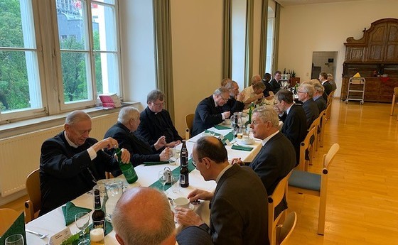 Mittagessen der Weihejubilare