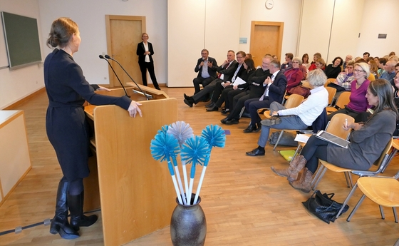 Jasmin Mersmann, Professorin an der Kunstuniversität Linz, und das Auditorium