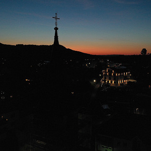 Sonnenuntergang über der Baustelle