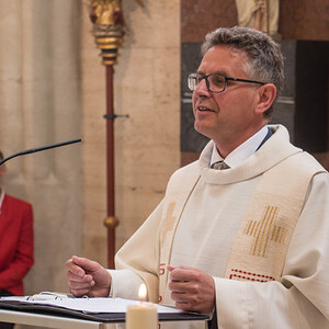 Altarweihe mit Bischof Manfred Scheuer