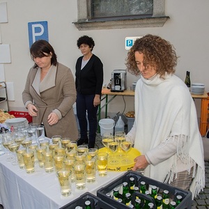 Festgottesdienst und Agape