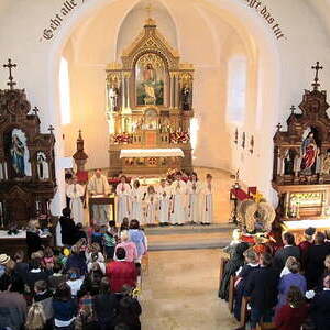 Erntedankfestzug und Gottesdienst in der Pfarrkirche Traberg