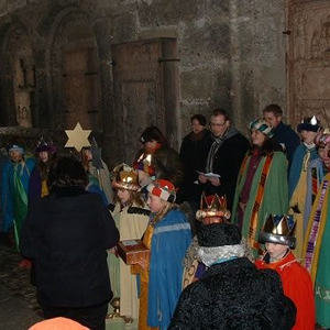 Festgottesdienst in der Pfarrkirche und  Singen nach der Messe 