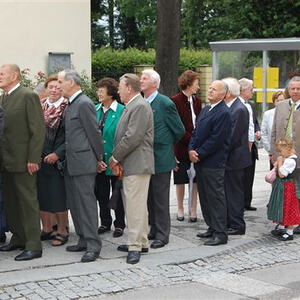Trachtensonntag mit Ehejubilaren