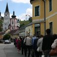 Auf dem Weg zur Basilika. / Foto: Diözese Linz