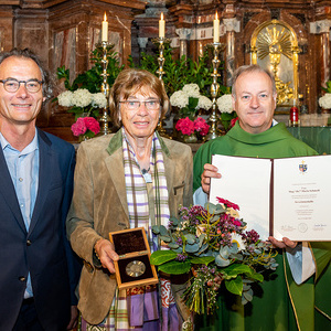 Am 18.07.2021 fand eine Heilige Messe mit Ehrungen in der Stiftsbasilika statt. Frau Dr. Schmeiss, Leiterin des KBW St. Florian erhielt die Severin Medaille der Dioezese Linz. Ebenso wurden für die langjährigen Dienste  Frau Adelheid Kaltenberger und