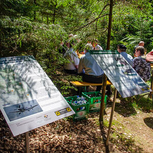 Gedenkfeier Fliegerkreuz in Entholz