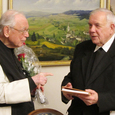 P. DDr. Gerhard Winkler (l.) und Bischof em. Dr. Maximilian Aichern bei der Buchpräsentation.