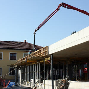 Neugestalteter Kirchenplatz 