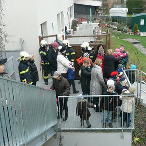 Feuerwehrübung im Kindergarten
