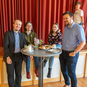 Jungscharkinder und deren Eltern luden zum Pfarrkaffee