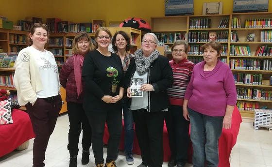 Die Krimiautorin Klaudia Blasl begeisterte mit ihrer Lesung aus ihrem neu erschienen Buch 'Böse Blumen'