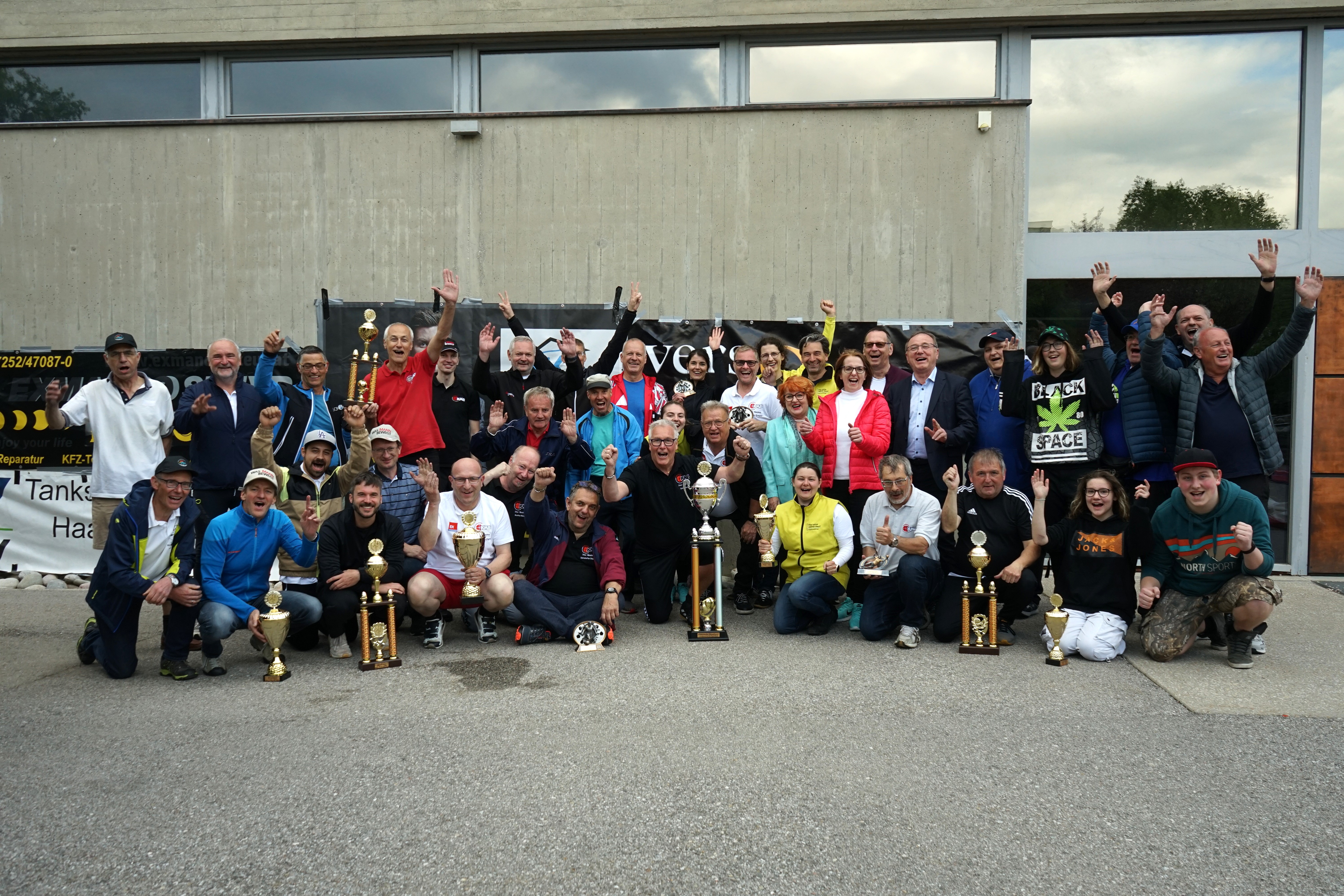 Alle Teilnehmer und TeilnehmerInnen des Turniers