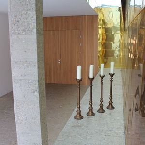 Der schlichte Raum kann von den Angehörigen persönlich gestaltet werden