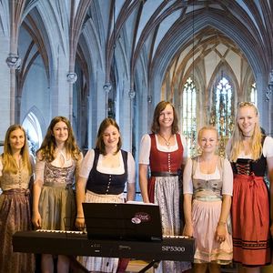 Bischof Manfred Scheuer feiert Sonntagsmesse in der Stadtpfarrkirche St. Stephan