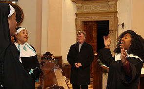 Nonnen von Sister Act zu Besuch bei Bischof Scheuer