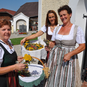 Verabschiedung Kaplan Kinsley, Kräuterweihe und Goldhauben Einladung