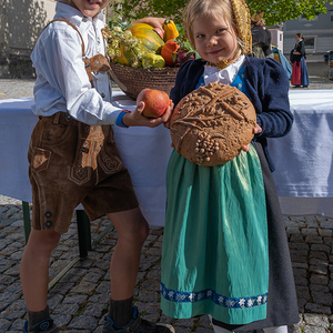 Erntedankfeier am Kirchenplatz