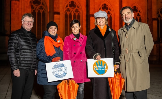 Orange the World / Mariendom Linz / Cityfoto Mayr Orange the World / Mariendom Linz