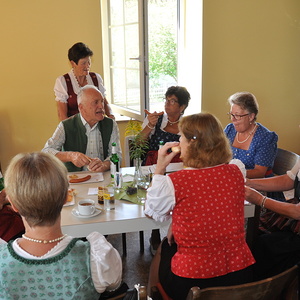 Verabschiedung Kaplan Kinsley, Kräuterweihe und Goldhauben Einladung