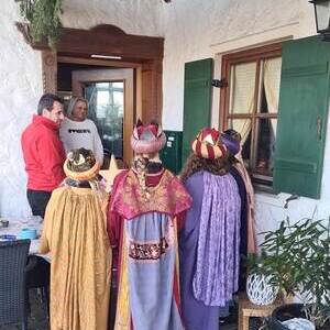 Die Sternsinger unterwegs.