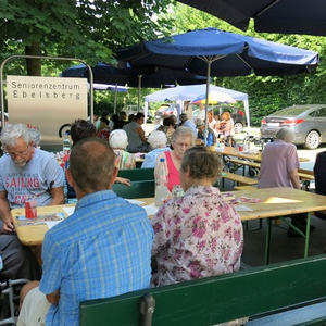 Gottesdienst mit Fruehschoppen 