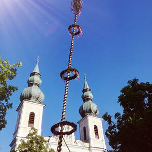 Maibaum Pfarre Maria Puchheim