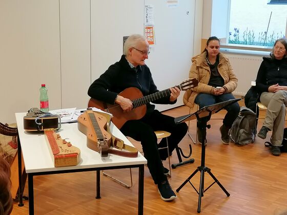 Donnerstag, 27. April 2023