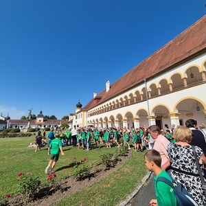 Unsere Volksschüler im Stift Reichersberg