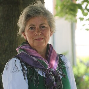 Renate Hauer - Gemeinschaftsdienst: Gemeinschaft entsteht überall dort, wo Menschen Verantwortung füreinander übernehmen und Pfarrleben über die Kirche hinaus sichtbar wird.