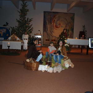 OLYMPUS DIGITAL CAMERA         