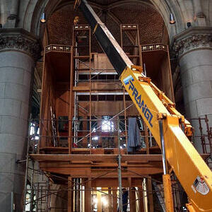 Umbauarbeiten im Mariendom Linz zur Innenraumgestaltung