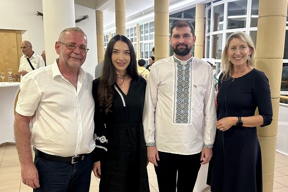 V. l.: Michael Moser,, Oksana Kuzo, Pater Andrii Kityk, Hermine Eder / © KU Linz / Reinhard Kren Sprache, Macht und Identität: Geschichte und Gegenwart des Ukrainischen