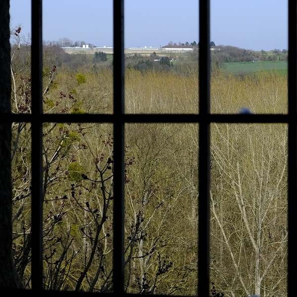 Vergittertes Fenster