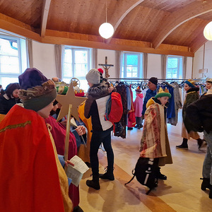 Vorbereitungen im Pfarrsaal
