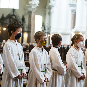 Familiengottesdienst mit Aufnahme der JS- und Ministrantenkinder vom Vorjahr