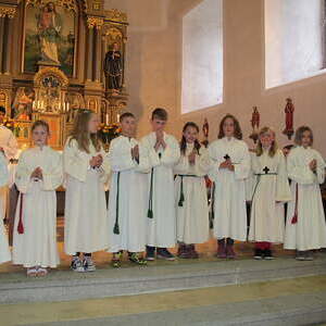 9 Ministranten in Traberg vorgestellt