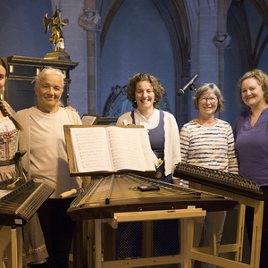 Mess-Gestaltung mit Hackbrett-Klängen