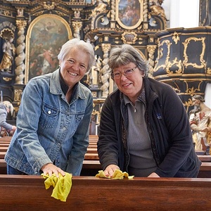 Großeinsatz in der Kirche und rundherum
